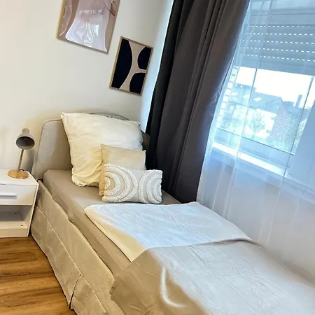 Bege Proteam Base Holiday home *